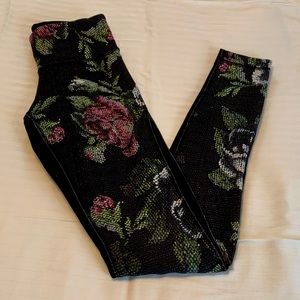 Lululemon size 2 floral leggings